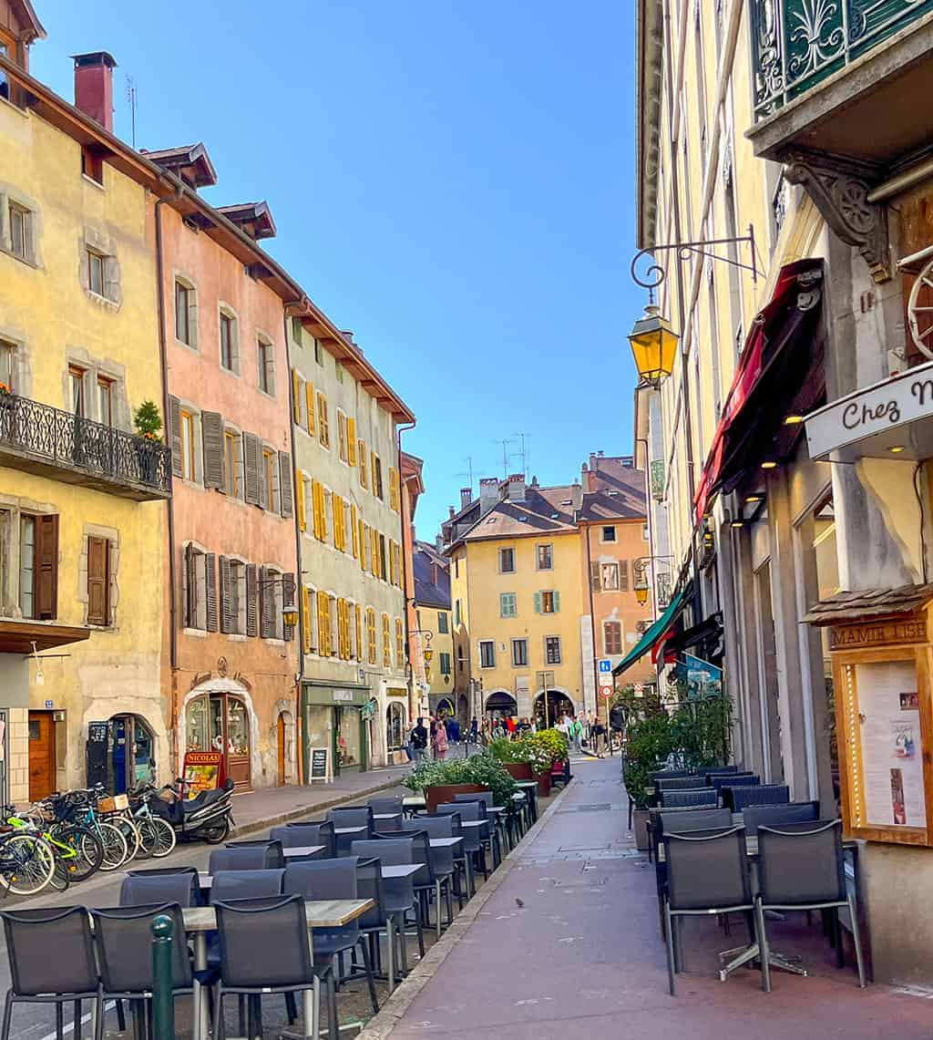 Day trip to Annecy France - Cobblestone streets, colorful architecture, and a stunning crystal blue lake - Lake Annecy