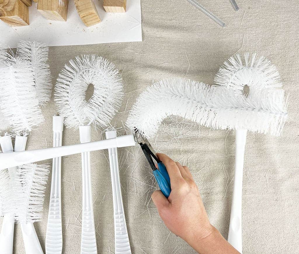 cut toilet brushes using wire cutters