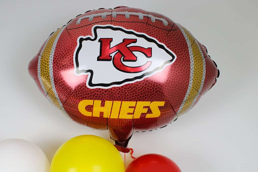 Football Party Decorations – 2 Easy Banner ideas, Oh So Lovely Blog