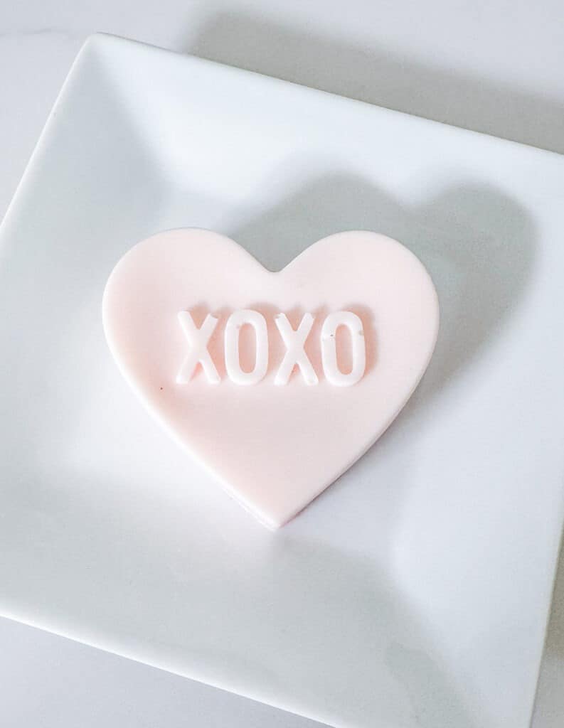 Conversation Heart Soaps – An Easy Valentine&#8217;s Day DIY, Oh So Lovely Blog