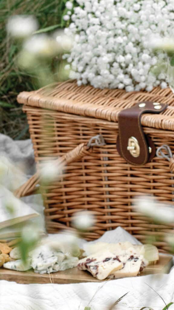 July 2024 Wallpapers – 60 Free Phone &#038; Desktop Calendars + Disability Pride, Oh So Lovely Blog