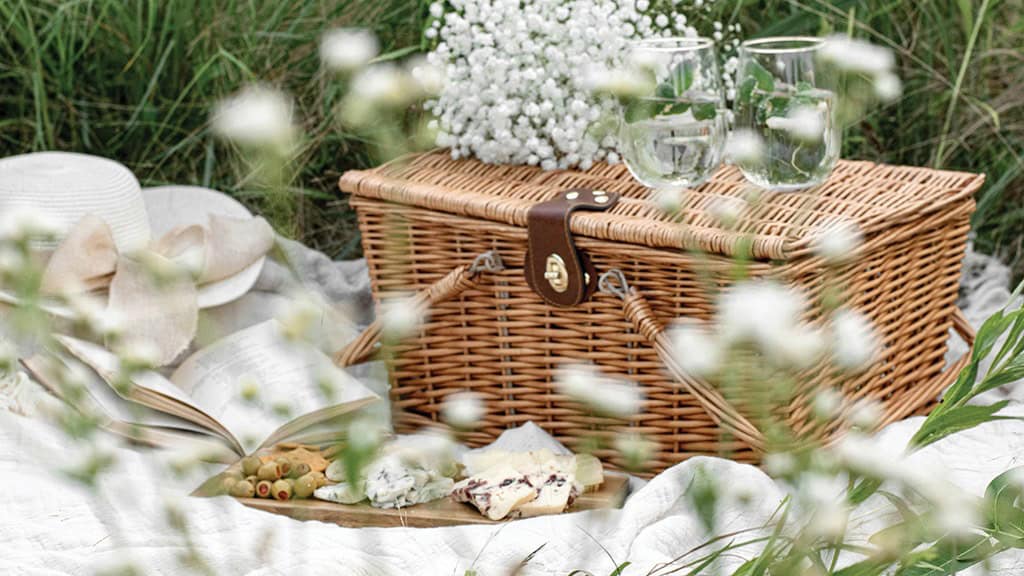 July 2024 Wallpapers – 60 Free Phone &#038; Desktop Calendars + Disability Pride, Oh So Lovely Blog
