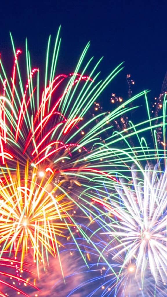 July 2024 Wallpapers – 60 Free Phone &#038; Desktop Calendars + Disability Pride, Oh So Lovely Blog