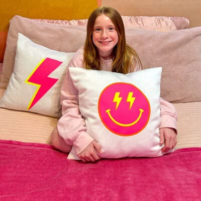 DIY neon pillows