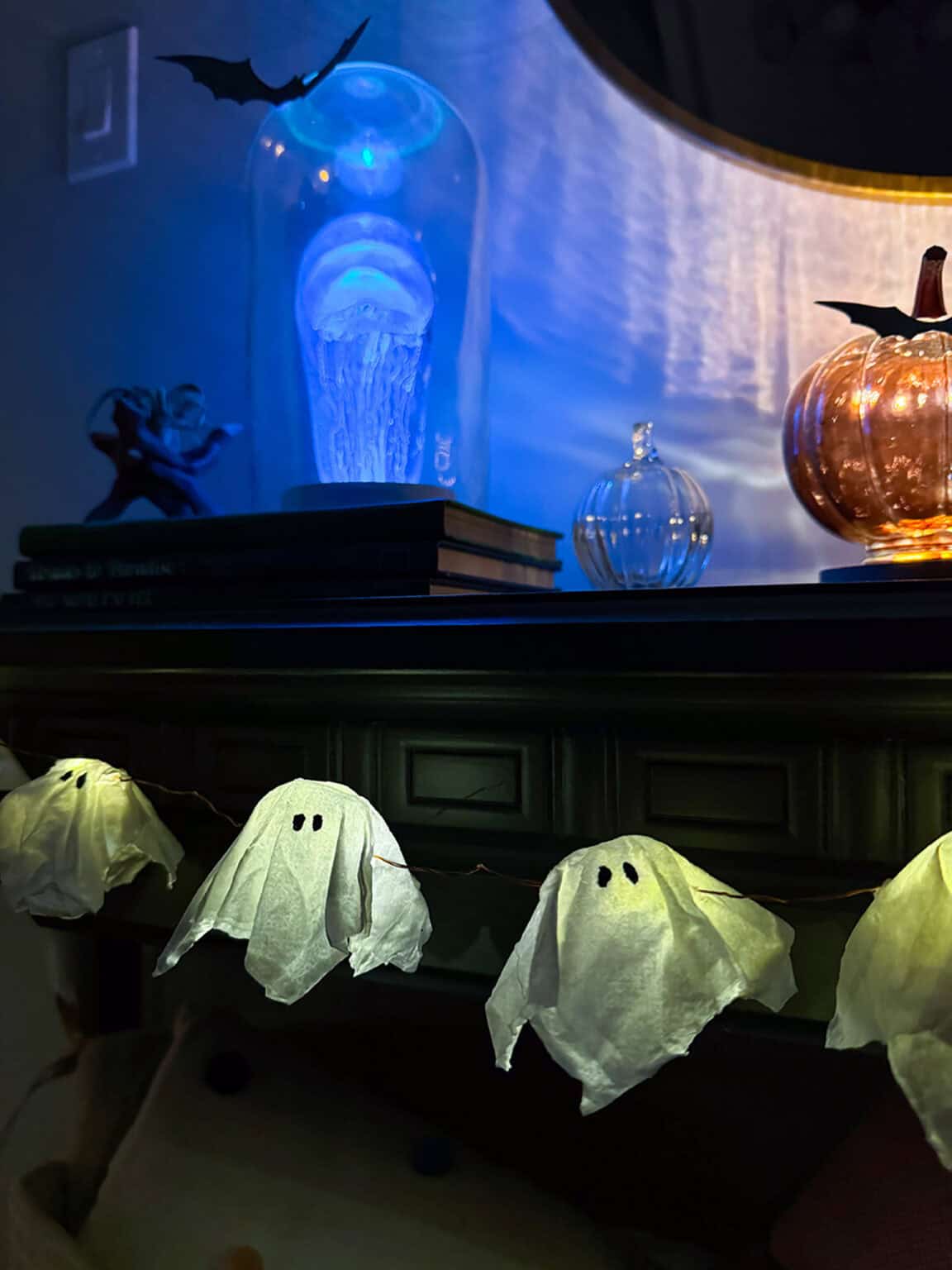 DIY ghost lights An easy and affordable spooky halloween craft!