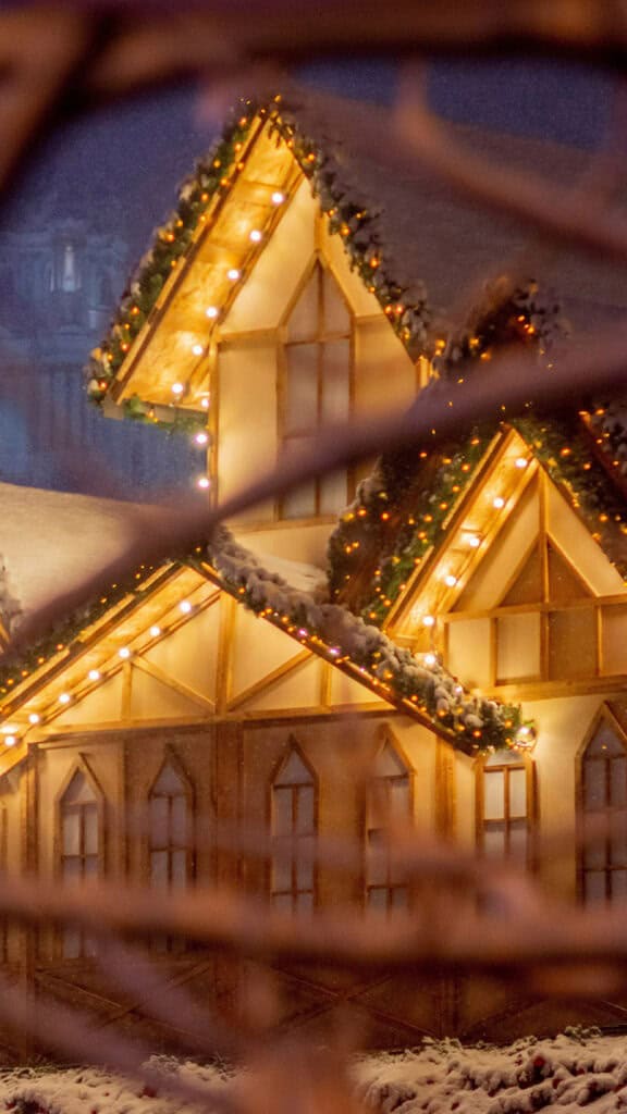 December 2024 Wallpapers – 79 Free Phone &amp; Desktop Calendars (+ Hanukkah &amp; Kwanzaa Options), Oh So Lovely Blog