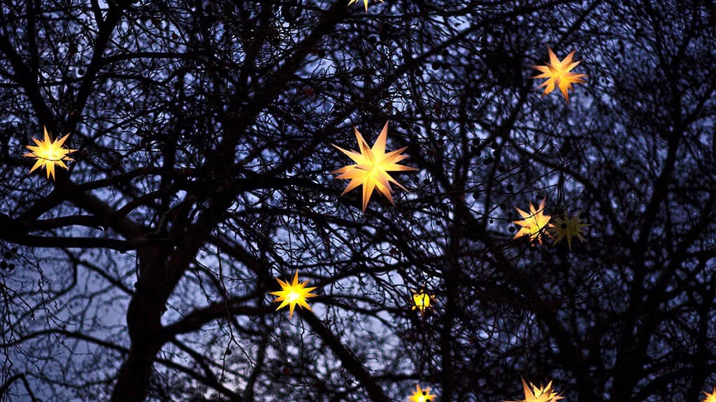 December 2024 Wallpapers – 79 Free Phone &amp; Desktop Calendars (+ Hanukkah &amp; Kwanzaa Options), Oh So Lovely Blog