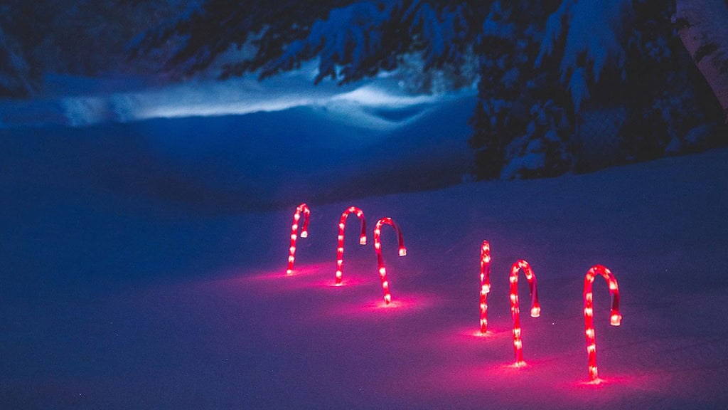 December 2024 Wallpapers – 79 Free Phone &amp; Desktop Calendars (+ Hanukkah &amp; Kwanzaa Options), Oh So Lovely Blog