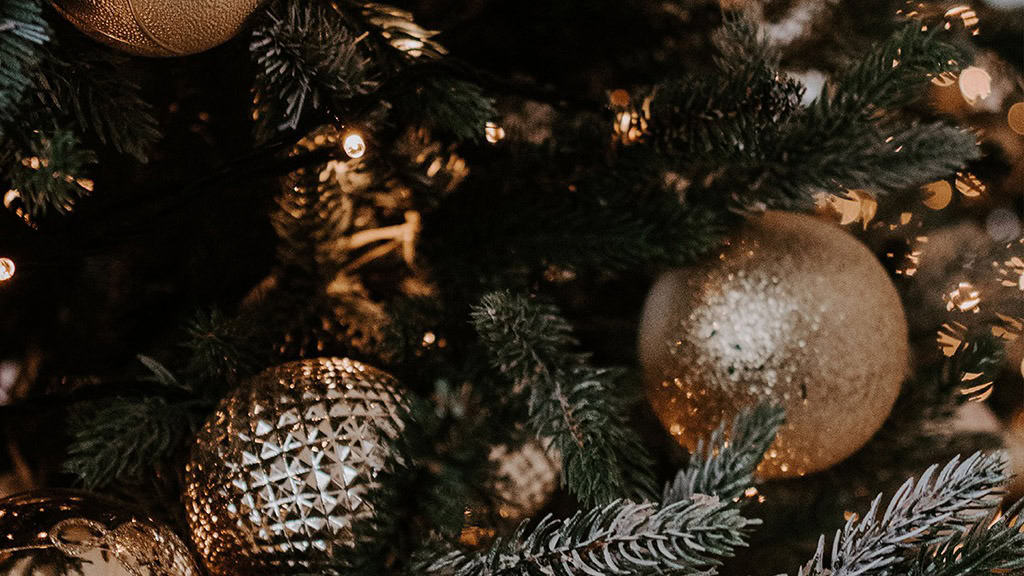 December 2024 Wallpapers – 79 Free Phone &amp; Desktop Calendars (+ Hanukkah &amp; Kwanzaa Options), Oh So Lovely Blog
