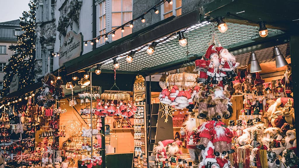 December 2024 Wallpapers – 79 Free Phone &amp; Desktop Calendars (+ Hanukkah &amp; Kwanzaa Options), Oh So Lovely Blog