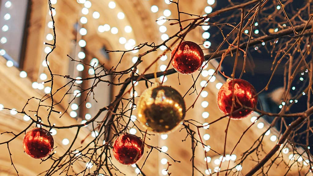December 2024 Wallpapers – 79 Free Phone &amp; Desktop Calendars (+ Hanukkah &amp; Kwanzaa Options), Oh So Lovely Blog