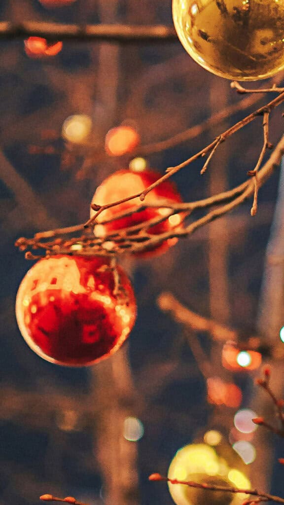 December 2024 Wallpapers – 79 Free Phone &amp; Desktop Calendars (+ Hanukkah &amp; Kwanzaa Options), Oh So Lovely Blog