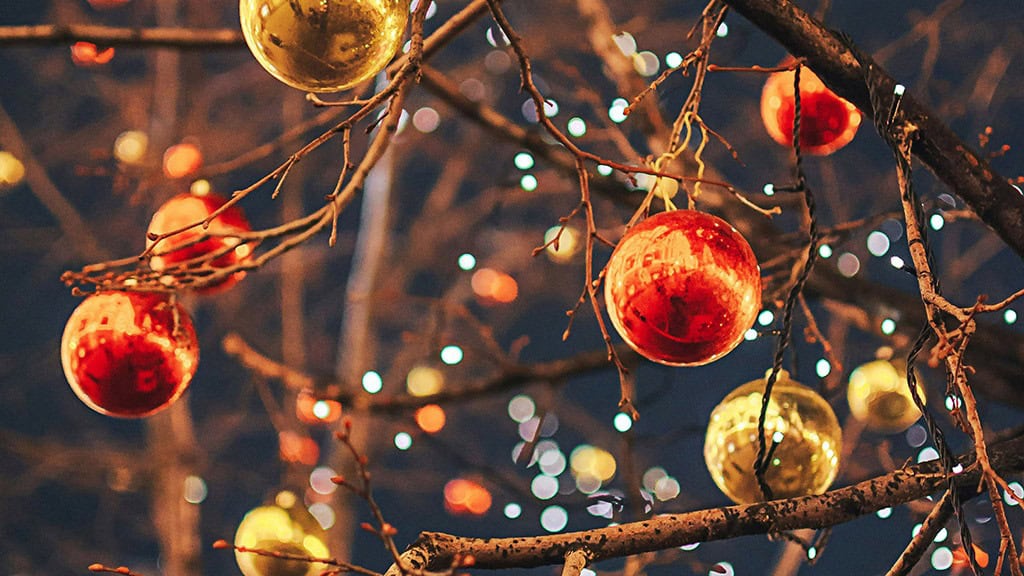 December 2024 Wallpapers – 79 Free Phone &amp; Desktop Calendars (+ Hanukkah &amp; Kwanzaa Options), Oh So Lovely Blog