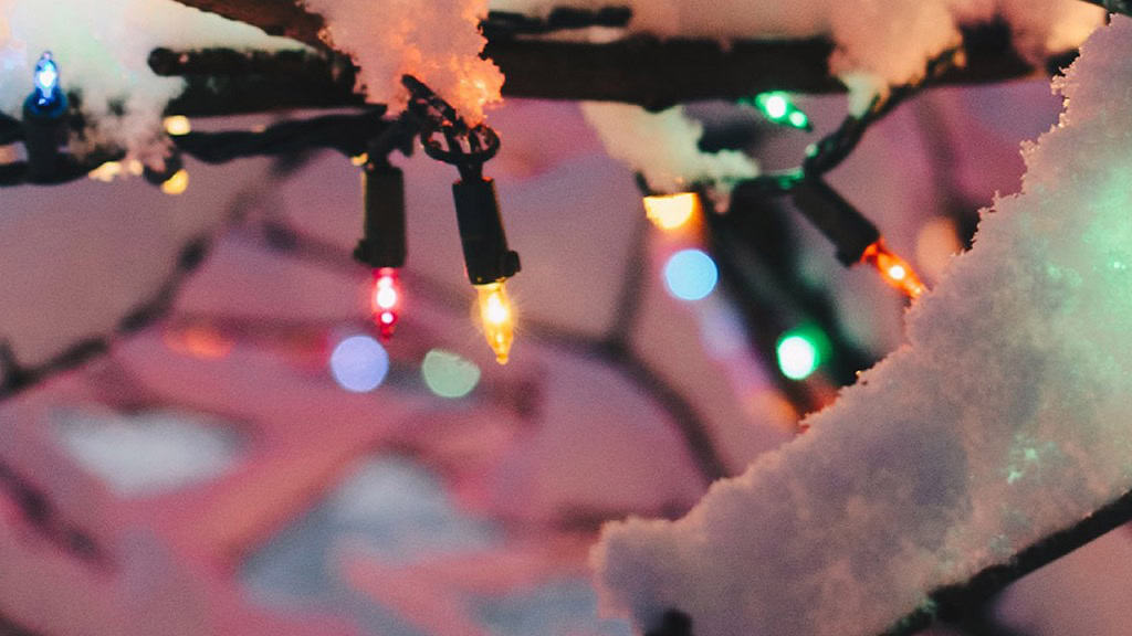 December 2024 Wallpapers – 79 Free Phone &amp; Desktop Calendars (+ Hanukkah &amp; Kwanzaa Options), Oh So Lovely Blog