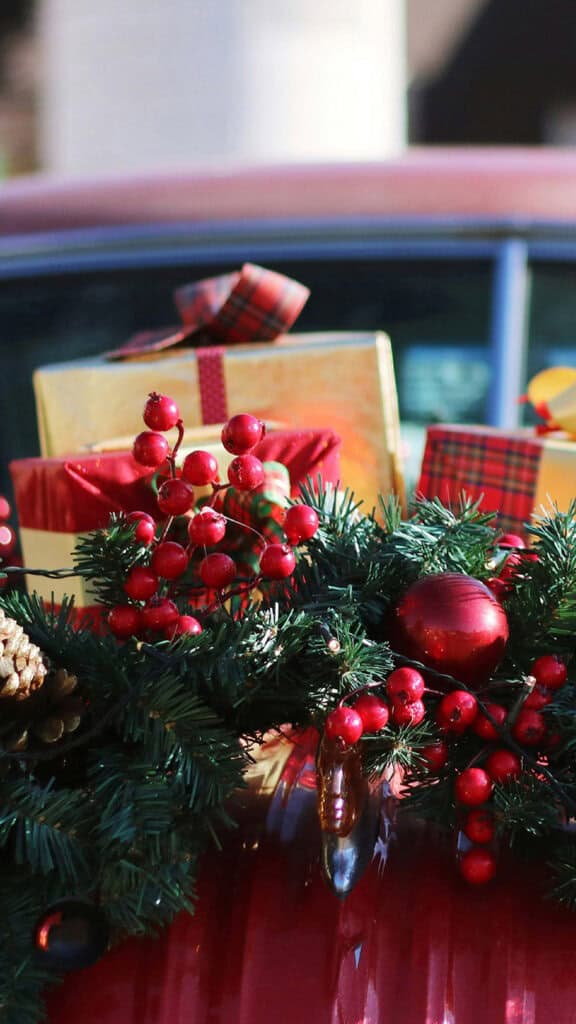 December 2024 Wallpapers – 79 Free Phone &amp; Desktop Calendars (+ Hanukkah &amp; Kwanzaa Options), Oh So Lovely Blog