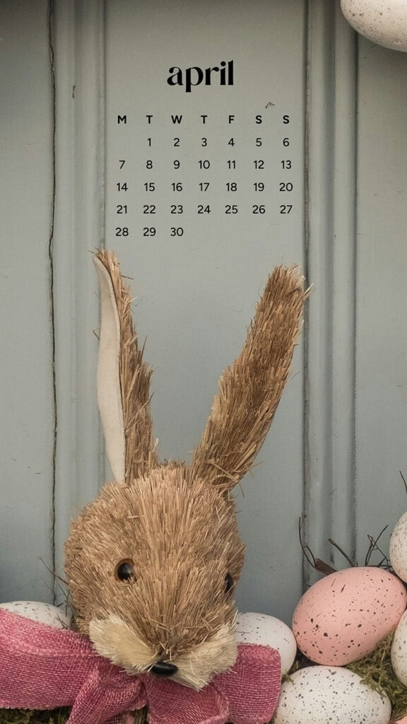 April 2025 Wallpapers – 40 Free Phone &#038; Desktop Calendars!, Oh So Lovely Blog