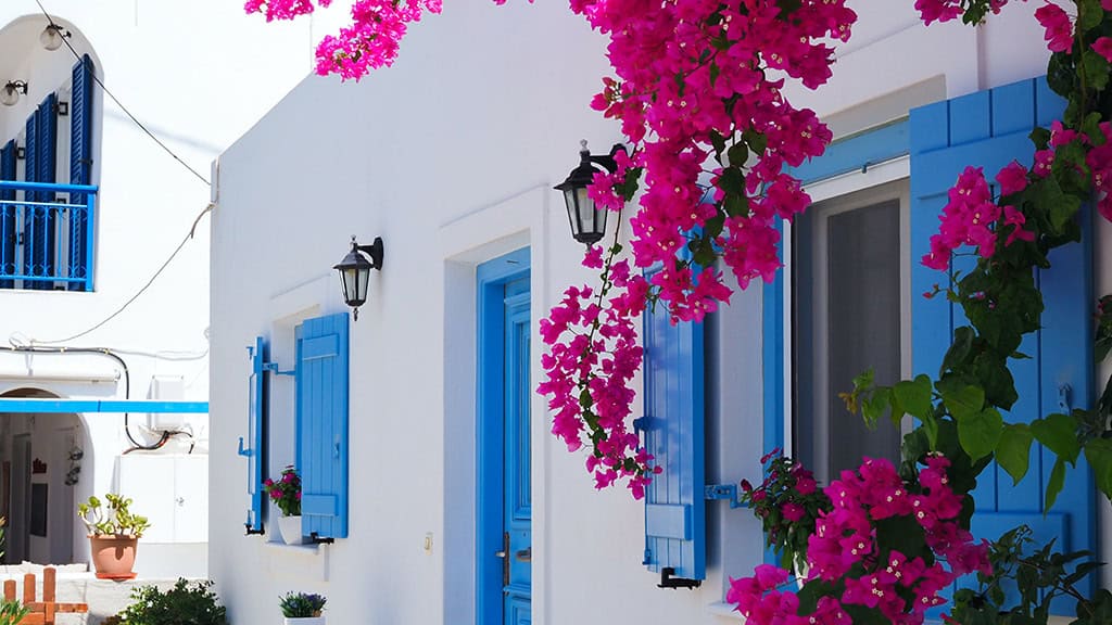 April 2025 Wallpapers – 40 Free Phone &#038; Desktop Calendars!, Oh So Lovely Blog