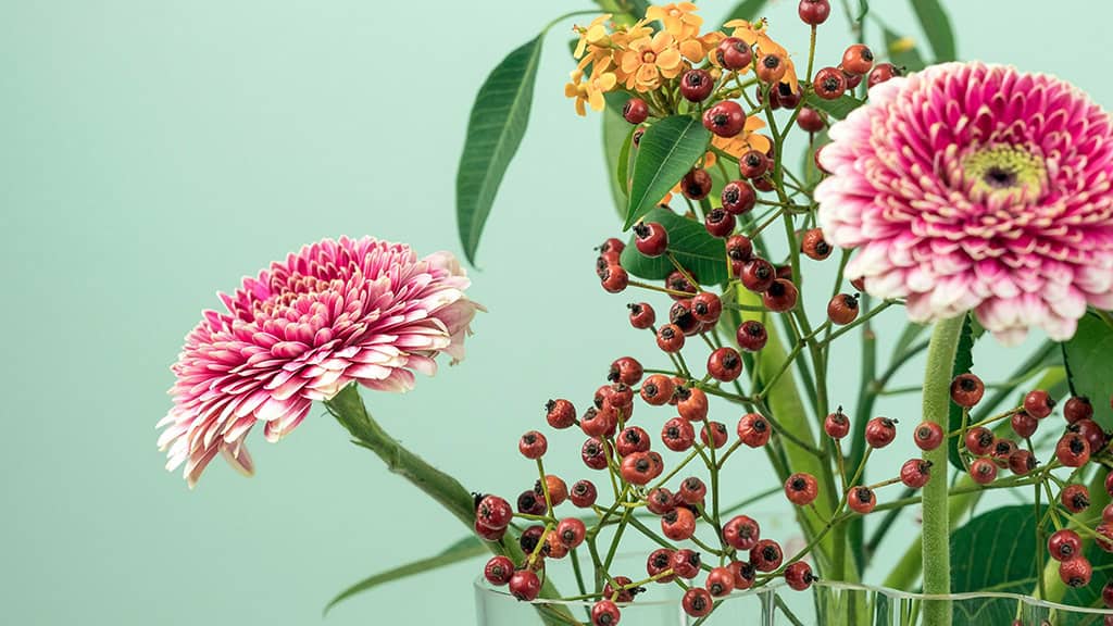April 2025 Wallpapers – 40 Free Phone &#038; Desktop Calendars!, Oh So Lovely Blog