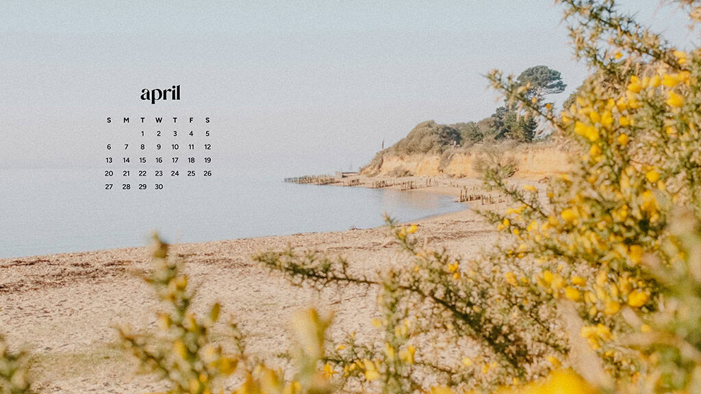 April 2025 Wallpapers – 40 Free Phone &#038; Desktop Calendars!, Oh So Lovely Blog