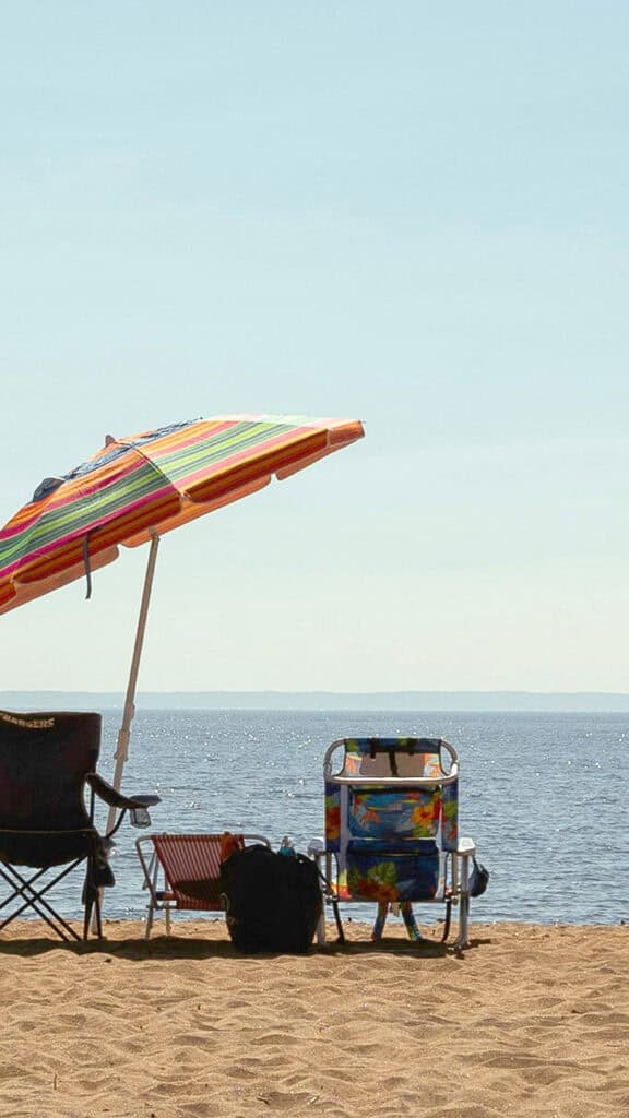 July 2025 Wallpapers – 50 Free Phone &amp; Desktop Calendars + Disability Pride, Oh So Lovely Blog
