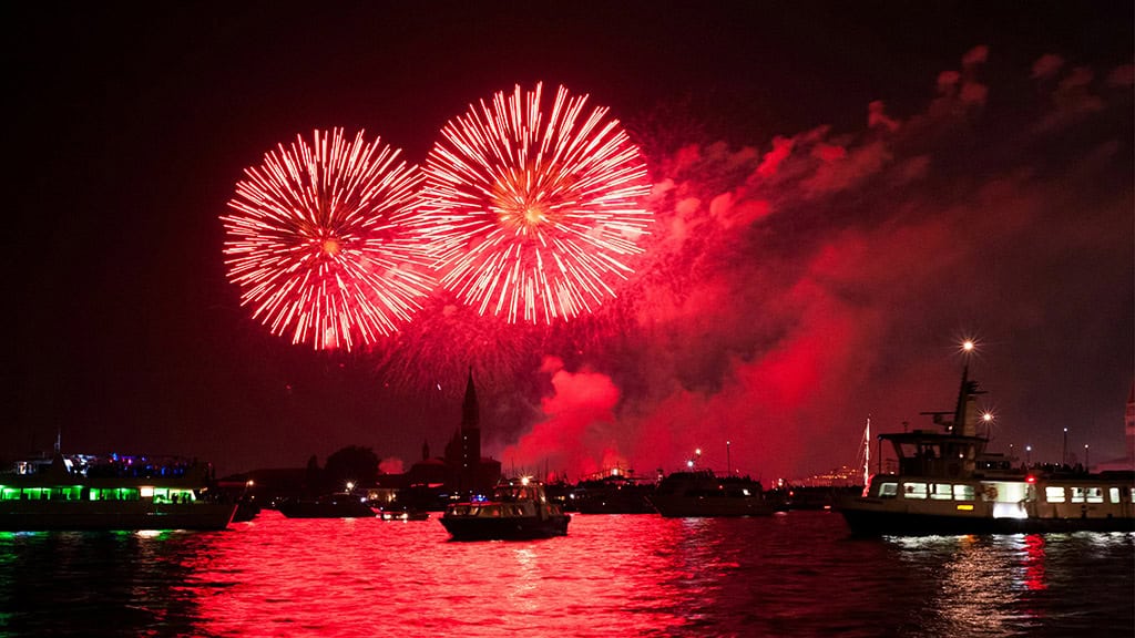 July 2025 Wallpapers – 50 Free Phone &amp; Desktop Calendars + Disability Pride, Oh So Lovely Blog